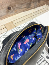 Load image into Gallery viewer, Classic Pebbled Black