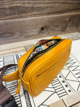 Load image into Gallery viewer, Golden Mustard (Bullhide)