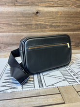 Load image into Gallery viewer, Classic Pebbled Black