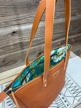 Load image into Gallery viewer, Praline Latte
