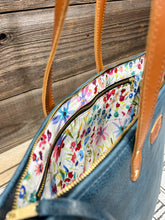 Load image into Gallery viewer, Blueberry Bullhide
