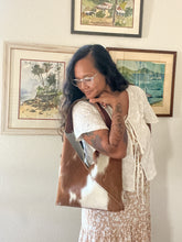 Load image into Gallery viewer, Brown &amp; White Hair on Hide

