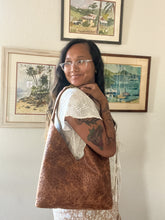 Load image into Gallery viewer, Embossed Ostrich Honey Brown
