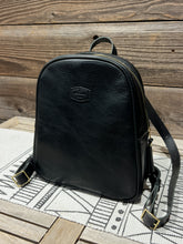 Load image into Gallery viewer, Pebbled Vintage Black
