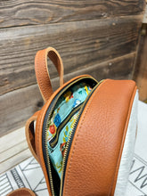 Load image into Gallery viewer, Brown &amp; White Hair on Hide
