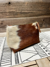 Load image into Gallery viewer, Brown &amp; White Hair on Hide
