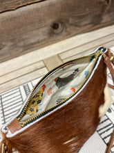 Load image into Gallery viewer, Brown &amp; White Hair on Hide
