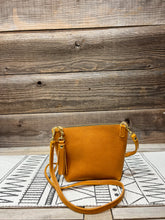 Load image into Gallery viewer, Golden Mustard Bison
