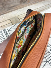 Load image into Gallery viewer, Brown &amp; White Hair on Hide
