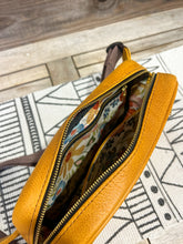 Load image into Gallery viewer, Golden Mustard (Bullhide)
