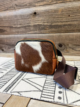 Load image into Gallery viewer, Brown &amp; White Hair on Hide
